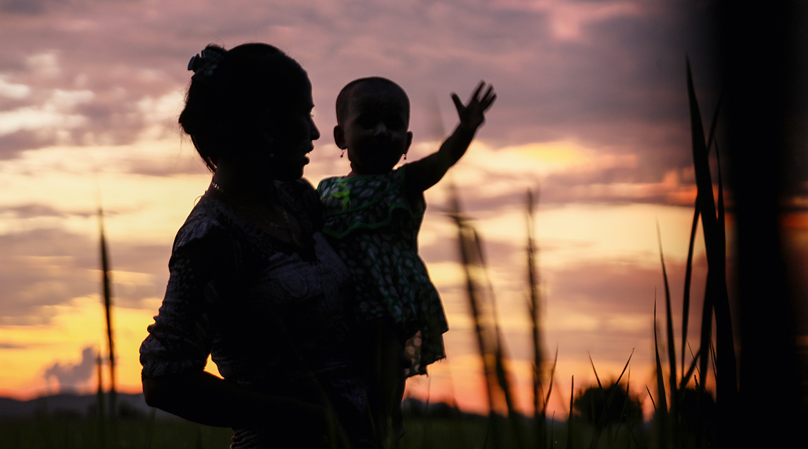 MIDWIVES © Soe Kyaw Htin Tun