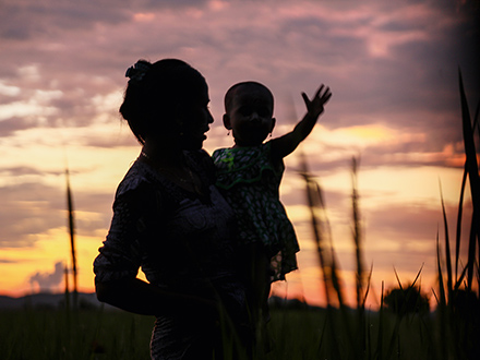 MIDWIVES © Soe Kyaw Htin Tun