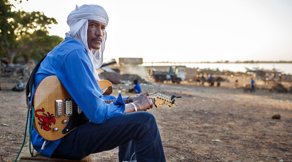 MALI BLUES photo copryright Konrad Waldmann